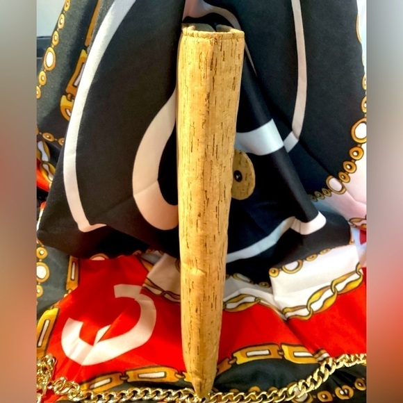 JCREW CORK CLUTCH WITH INSIDE KISS LOCK COIN COMPARTMENT - Picture 4 of 9